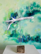 Lade das Bild in den Galerie-Viewer, Fisch "Flowy“