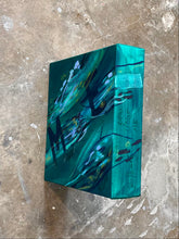 Lade das Bild in den Galerie-Viewer, Come closer ME