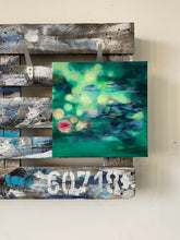 Lade das Bild in den Galerie-Viewer, Green mini with rose