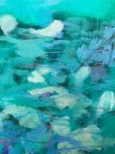 Lade das Bild in den Galerie-Viewer, GREEN EYES at the waters edge
